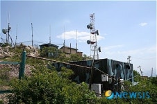 구미 금오산 현월봉 반세기만에 주민품으로