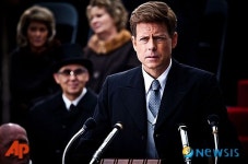 존 F 케네디 연기하는 그렉 키니어