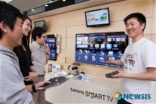 삼성전자 디지털프라자서 스마트TV 즐기세요