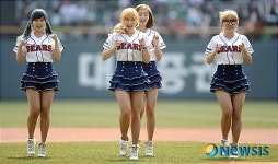 시크릿의 축하공연