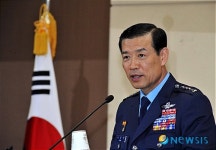 축사하는 박종헌 공군참모총장