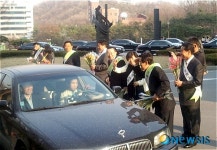 전북도, LH 본사직원 장미꽃 배부