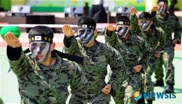 특공무술 펼치는 제1공수특전여단 장병들