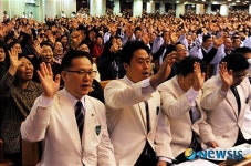 순복음교회서 열린 부활절 예배