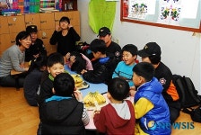 용산소방서, 사과나무지역아동센터 사랑의 봉사활동