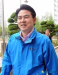 [4·27재보선]투표소 향하는 김태호 후보