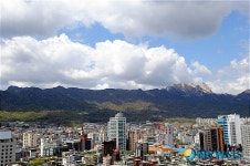 북한산이 바로 코앞에