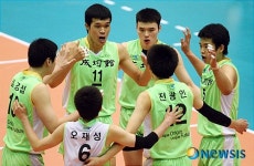 환호하는 성균관대 선수들