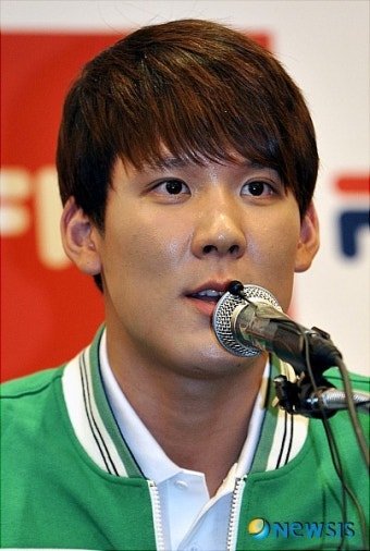 인사말하는 마린보이 박태환