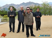 北 김정일, 과수농장 시찰