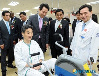 오세훈 시장, 서울의료원 찾아 환자 격려
