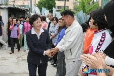 신연희 강남구청장, 개포동 재건마을 순찰