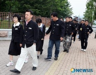 대릉원으로 수학여행왔어요