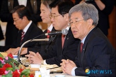 모두발언하는 김영길 대교협 회장