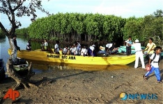 이젠 수영하며 학교다니지 않아도 돼요