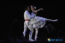 한국 빛낸 해외무용스타 초청공연 ‘관심집중’