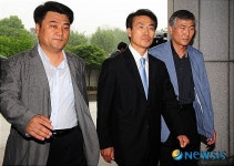 ‘저축銀 비리’의혹 김해수 前 비서관 소환