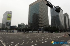 한산한 광화문사거리