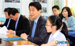 독서 교육 간담회 갖는 이주호 장관