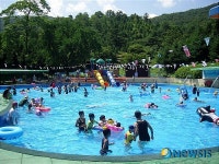 충남도 금강자연휴양림 물놀이장 개장
