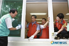 종로구, 효 실천 경로당 대청소