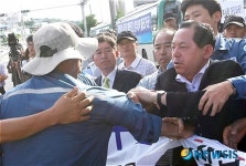 부산 영도주민 대 해고 노동자 일촉즉발