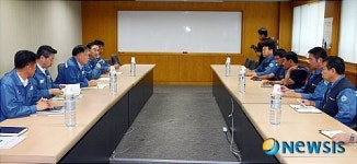 한진重 노사 총파업 철회 이후 첫 협상