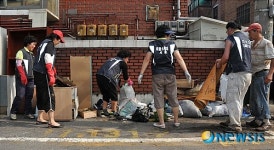 신림동 복구활동하는 관악소방서 의용소방대원들
