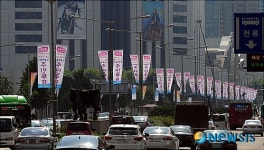송파 올림픽로에 내걸린 주민투표 현수막