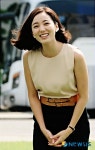 인사하는 도미솔役의 이소연