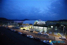 구미 김천 터미널·기차역 귀성인파로 북적