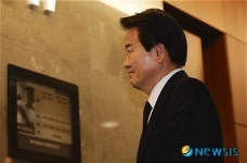 故 최동원 빈소 찾은 정동영 최고위원