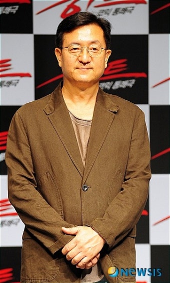 온화한 미소의 송영창