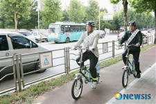 최대호 안양시장 자전거로 출근