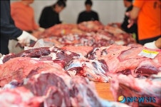 즉석에서 바로 손질하는 봉계 한우