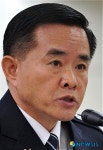 [2011국감]의원들의 질의에 답하는 이성규 서울지방경찰청장