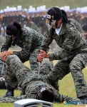 특공무술 선보여