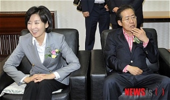 나란히 자리한 홍준표 대표와 나경원 후보