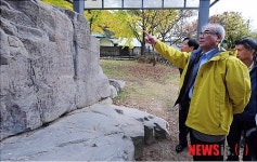 고령 양전동 암각화 살펴보는 최 장관