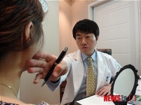피부 예민한 가을철…여드름흉터ㆍ모공 치료 상담 증가