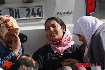 터키 지진, 부모 잃은 슬픔
