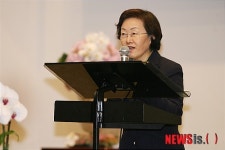 신구중학교 ‘신구제’에 참석한 신연희 강남구청장