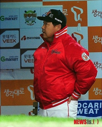 한숨 쉬는 SK 이만수 감독대행