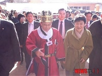 박근혜 前대표, 구미 박대통령 생가 방문