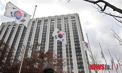 조기 걸린 세종로 정부종합청사