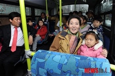 전기버스 시승한 환경부장관