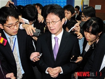 한나라당 유승민 최고위원직 사퇴