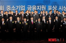 디케이몽도르프울산호계지점 | 中企 금융지원 대통령상 수상자들