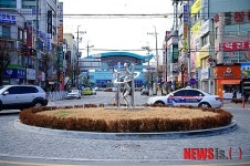 연기군, 조치원읍 원리 교차로 ‘소통’ 조형물 설치