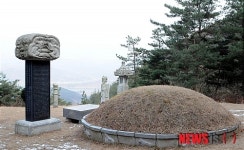모악산 중턱에 자리한 전주김씨 시조墓